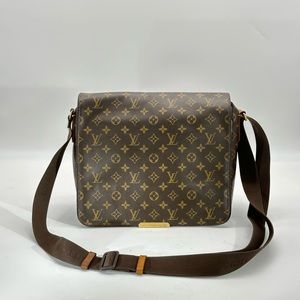 Louis Vuitton Monogram Canvas Messenger Bag Shoulder Bag